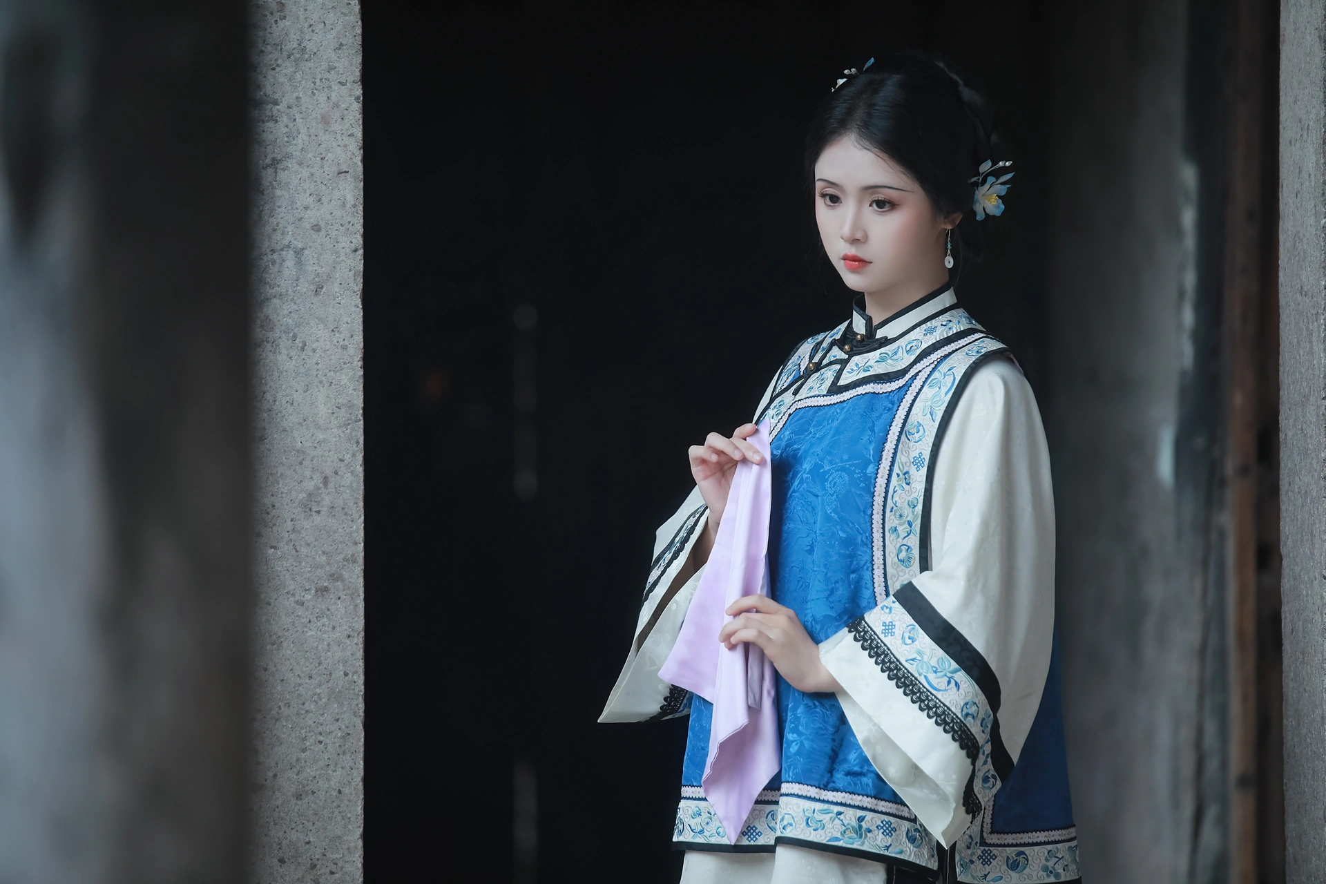 [YITUYU艺图语]2024.10.09 胭脂泪 何香菇 2